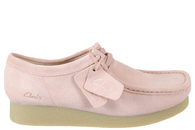 salg af CLARKS WALLABEE EVOSH LIGHT PINK SUEDE SHOE