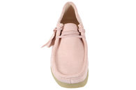 CLARKS WALLABEE EVOSH LIGHT PINK SUEDE SHOE