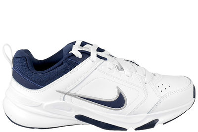 salg af NIKE DEFYALLDAY SNEAKERS I HVIDT PU