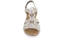 RIEKER SANDAL I BEIGE TEKSTIL PÅ KILEHÆL