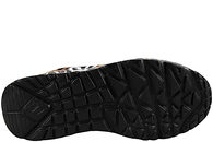 SKECHERS MED SORTE SNØREBÅND OG HJERTER