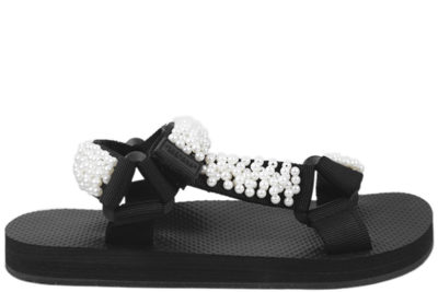 salg af STOCKHOLM DESIGN SORT SANDAL MED PERLER